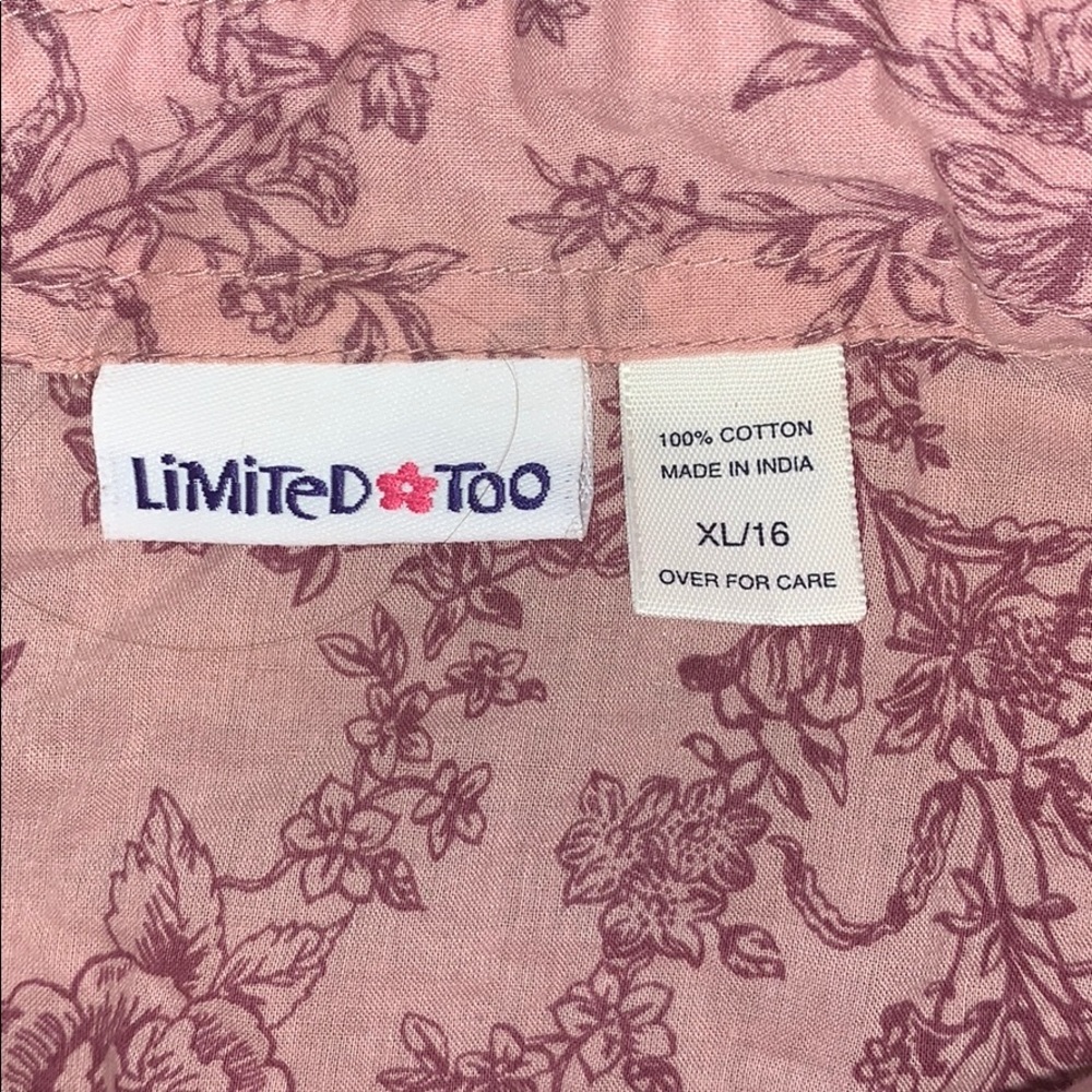 Cute pink flowered top - Picture 3 of 3